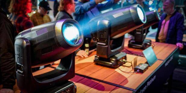 Ein PLASA-Highlight: Scheinwerfer der High End Systems Halcyon-Familie  (Fotos: ETC)